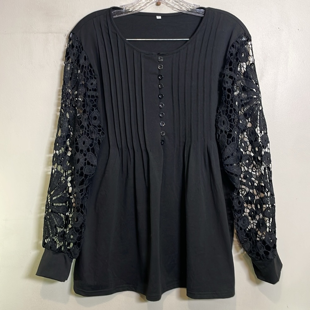 Lacey Sleeve Pin tuck Top XXL